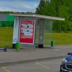 Бакинская улица. Реклама на остановке общественного транспорта