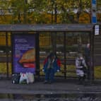 Большая Филёвская улица. Реклама на остановке общественного транспорта