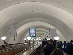 Санкт-Петербург, метро Проспект Большевиков, спуск, центр, 2 лайтбокс - поз.28Б