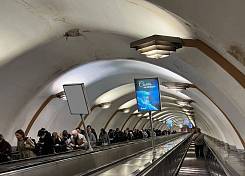 Санкт-Петербург, метро Чкаловская, спуск, правая цепочка, 3 лайтбокс - поз.16Б