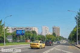 Дежнева пр-д, 100 м до Х с Юрловским пр-м (светофор)
