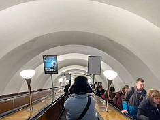 Санкт-Петербург, метро Озерки, спуск, левая цепочка, 2 лайтбокс - поз.38Б